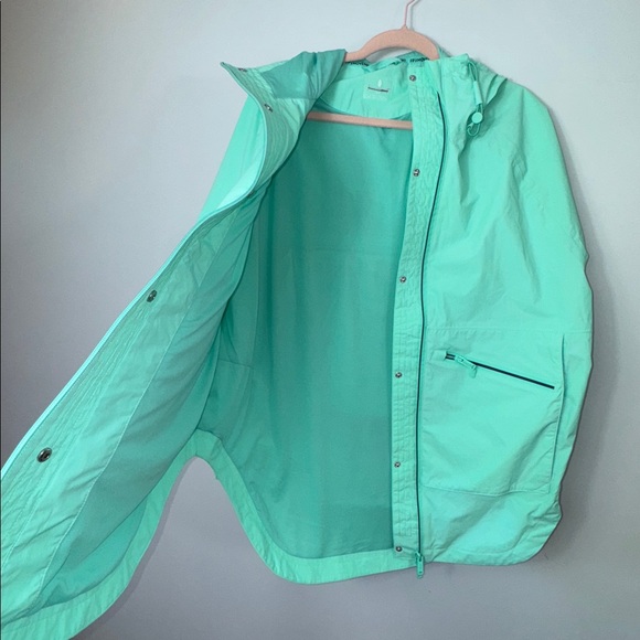 FP Movement Singin’ in the rain packable jacket in hot turquoise - Picture 10 of 10